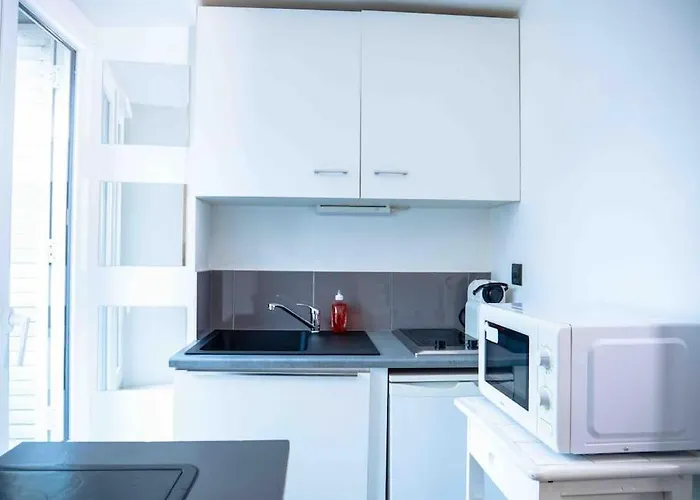 Charles 3 Hypercentre